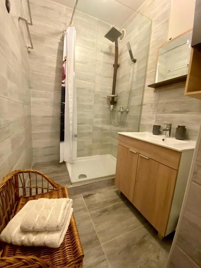 זאדאר Apartment With Balcony And Free Parking 0*,